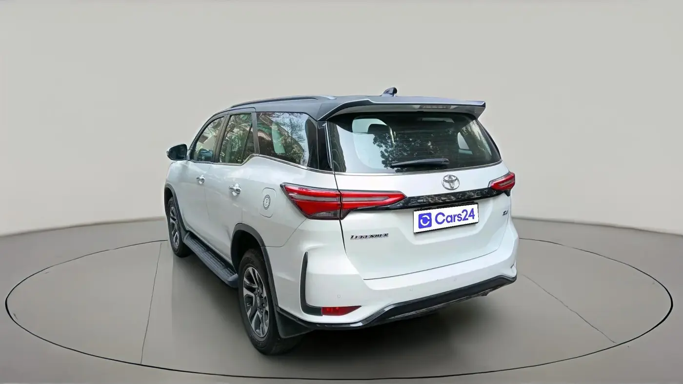 2025 Toyota Fortuner 4X4 AT 2.8 LEGENDER, Diesel, Automatic, 16,703 km, exterior