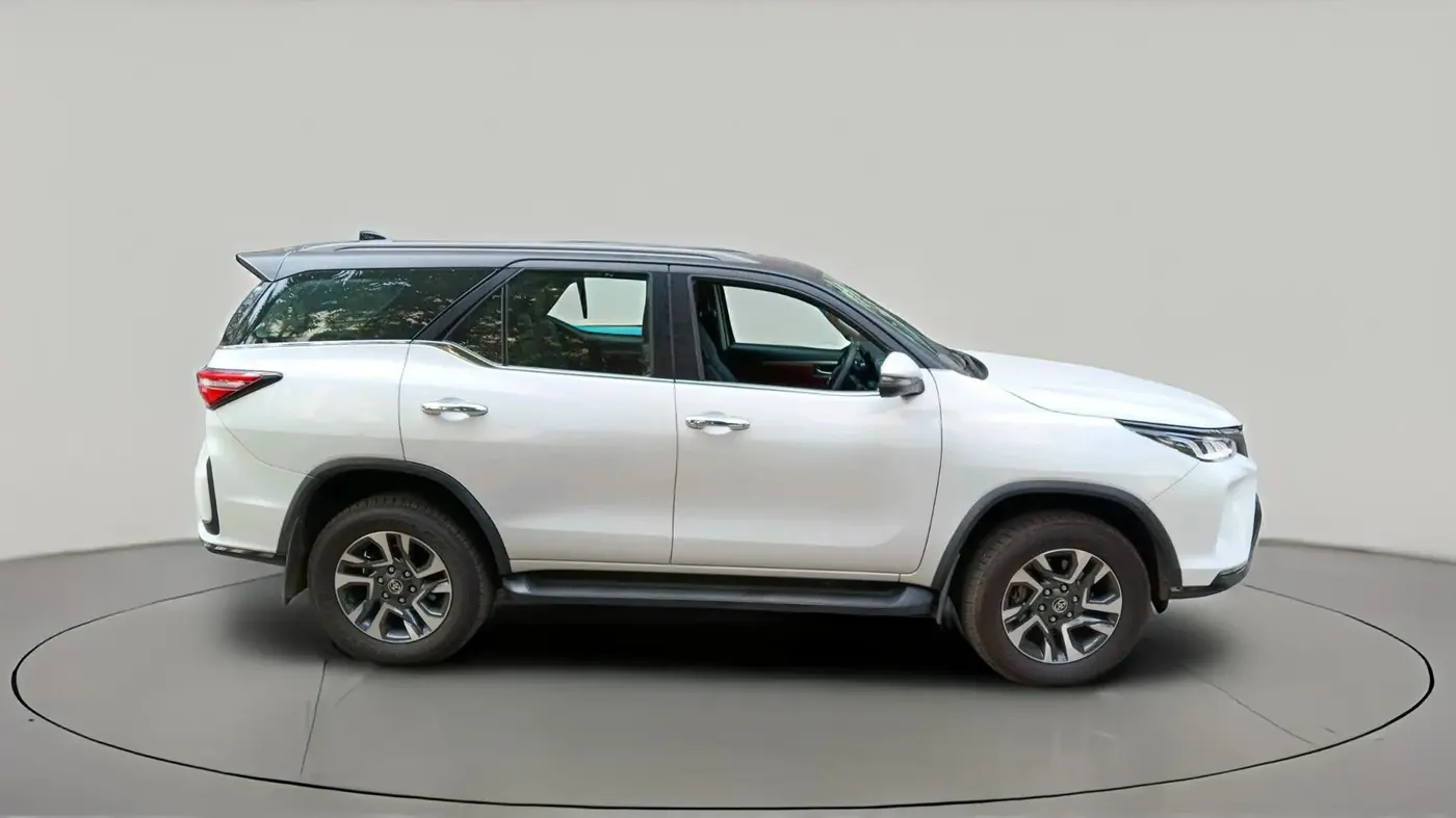 2025 Toyota Fortuner 4X4 AT 2.8 LEGENDER, Diesel, Automatic, 16,703 km, exterior