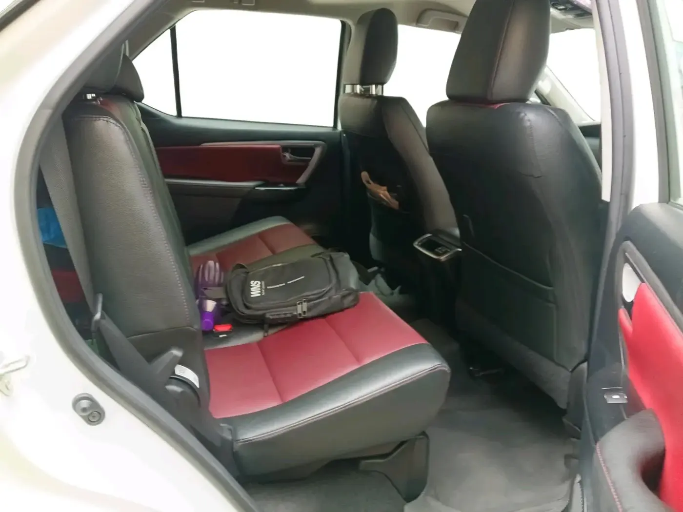 2025 Toyota Fortuner 4X4 AT 2.8 LEGENDER, Diesel, Automatic, 16,703 km, interior