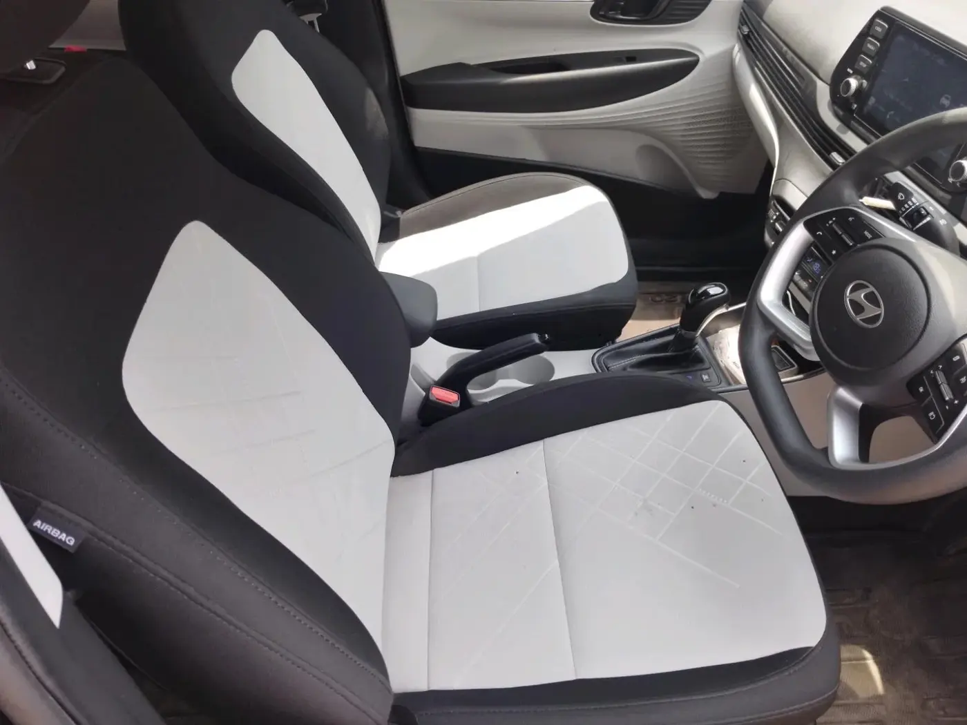 2023 Hyundai NEW I20 SPORTZ 1.2 IVT, Petrol, Automatic, 6,158 km, interior
