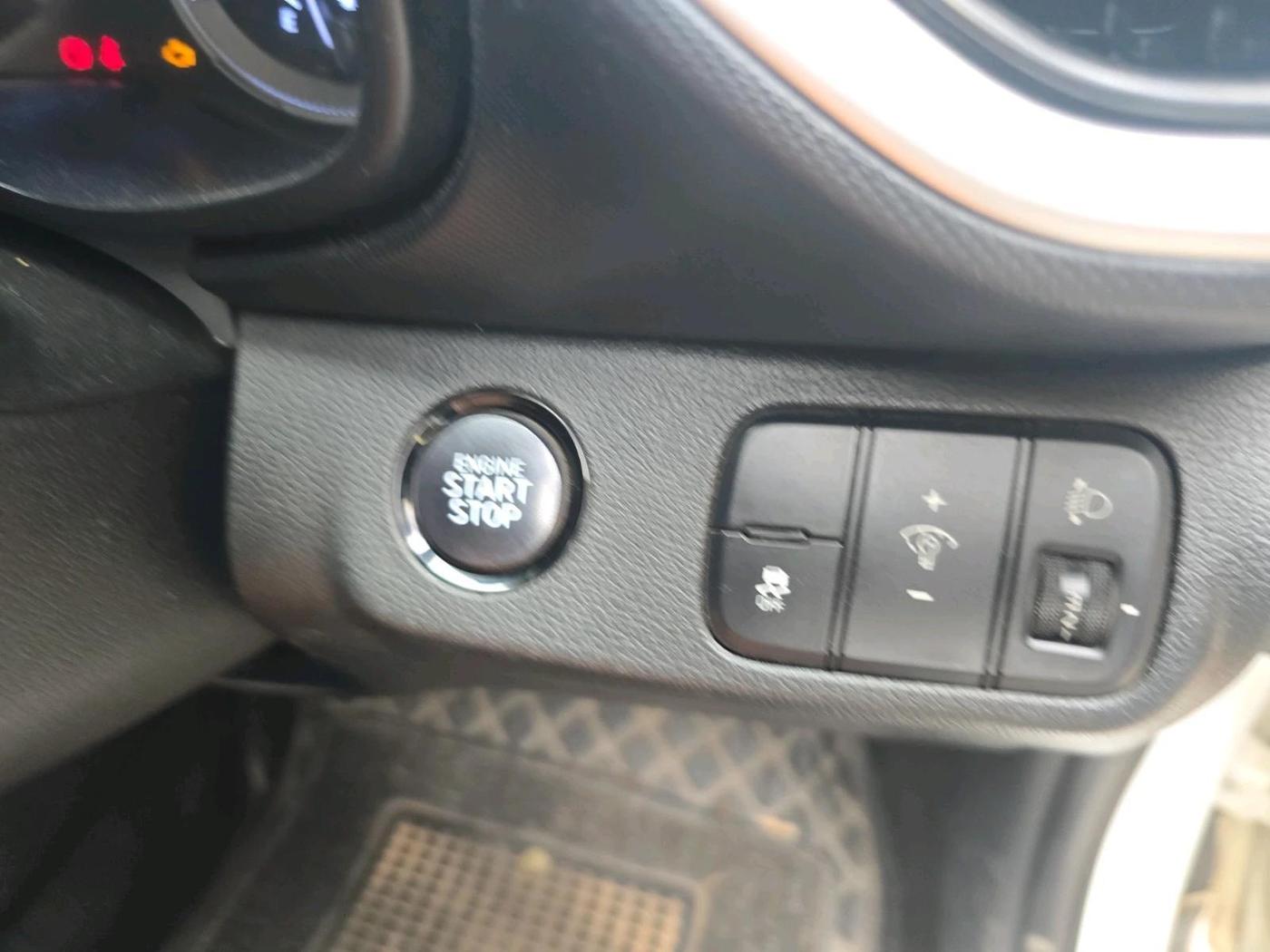 2019 Hyundai VENUE SX 1.0 (O) TURBO, Petrol, Manual, 69,030 km, interior