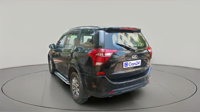 2020 Mahindra XUV500 W9 AT, Diesel, Automatic, 1,05,877 km, exterior