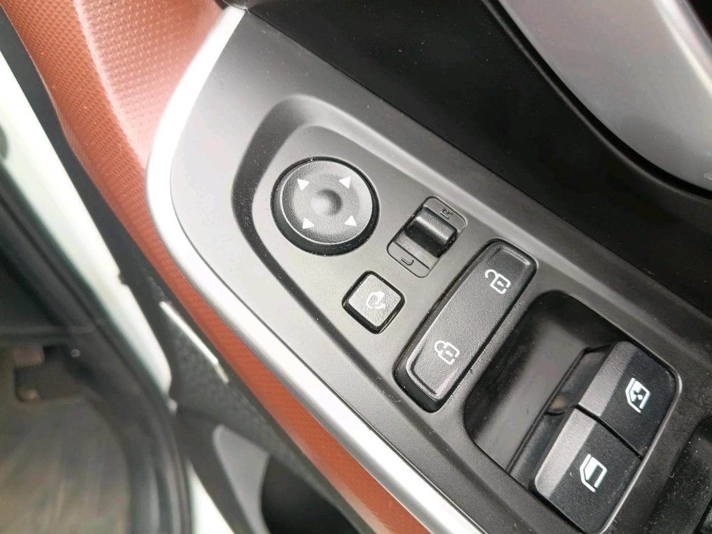 2021 Hyundai ALCAZAR PLATINUM(O) 7STR 1.5 AT, Diesel, Automatic, 49,571 km, interior