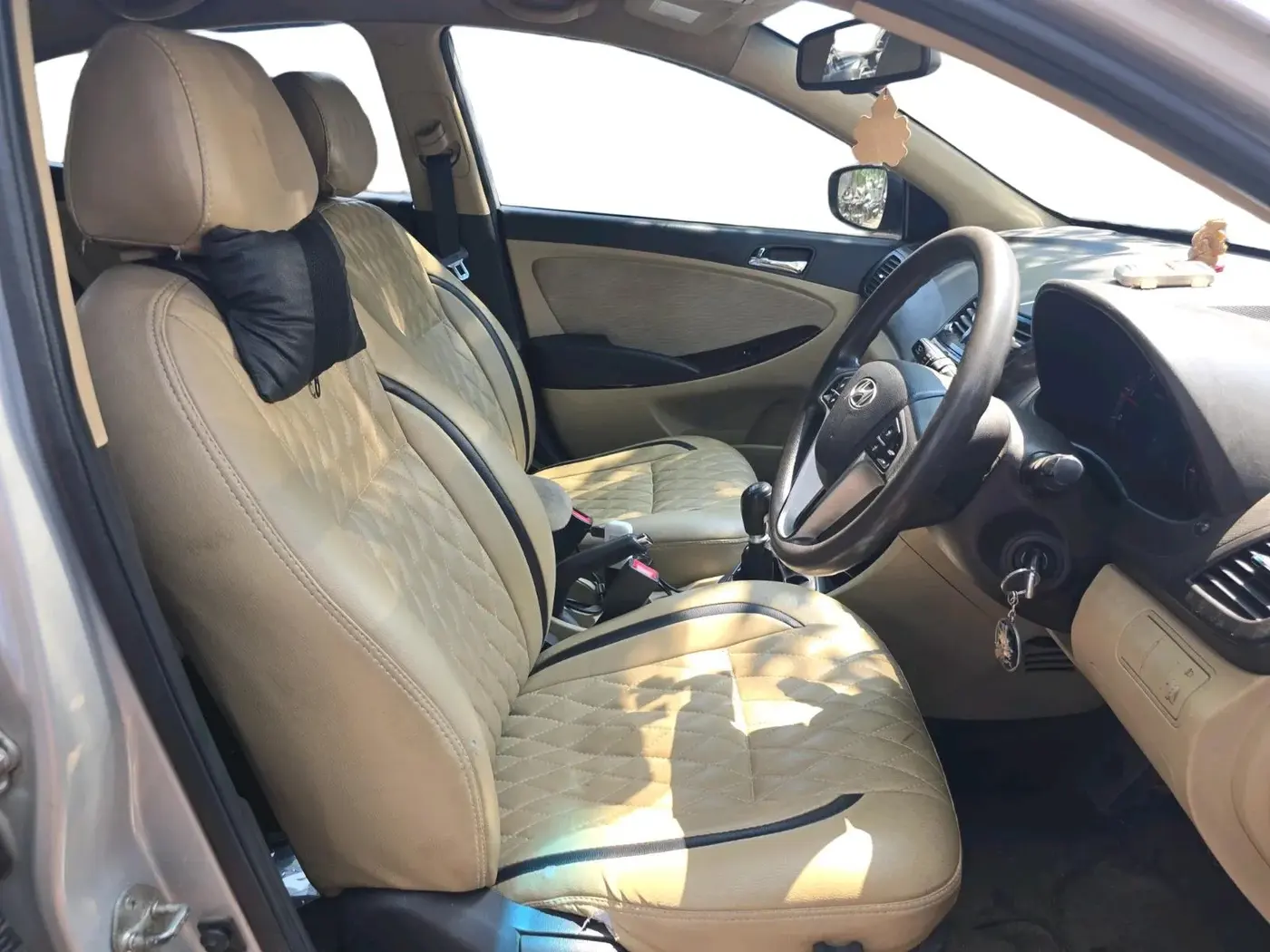 2014 Hyundai Verna FLUIDIC 1.6 CRDI SX, Diesel, Manual, 1,13,633 km, interior