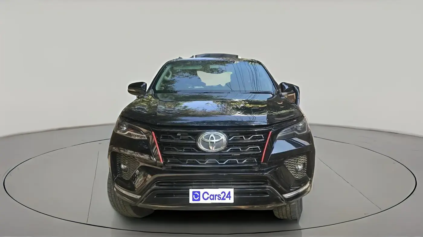 2021 Toyota Fortuner 4X2 AT 2.8 DIESEL, Diesel, Automatic, 95,983 km, exterior