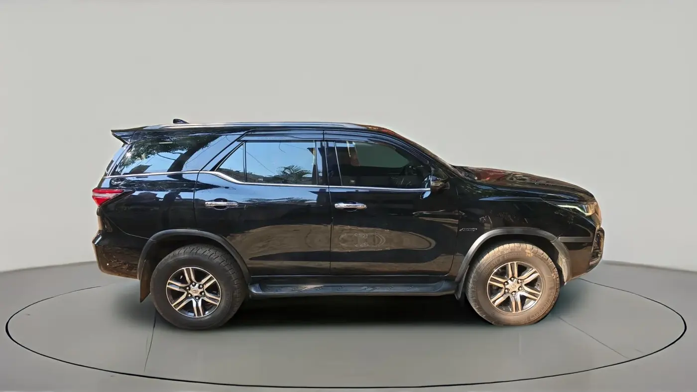2021 Toyota Fortuner 4X2 AT 2.8 DIESEL, Diesel, Automatic, 95,983 km, exterior