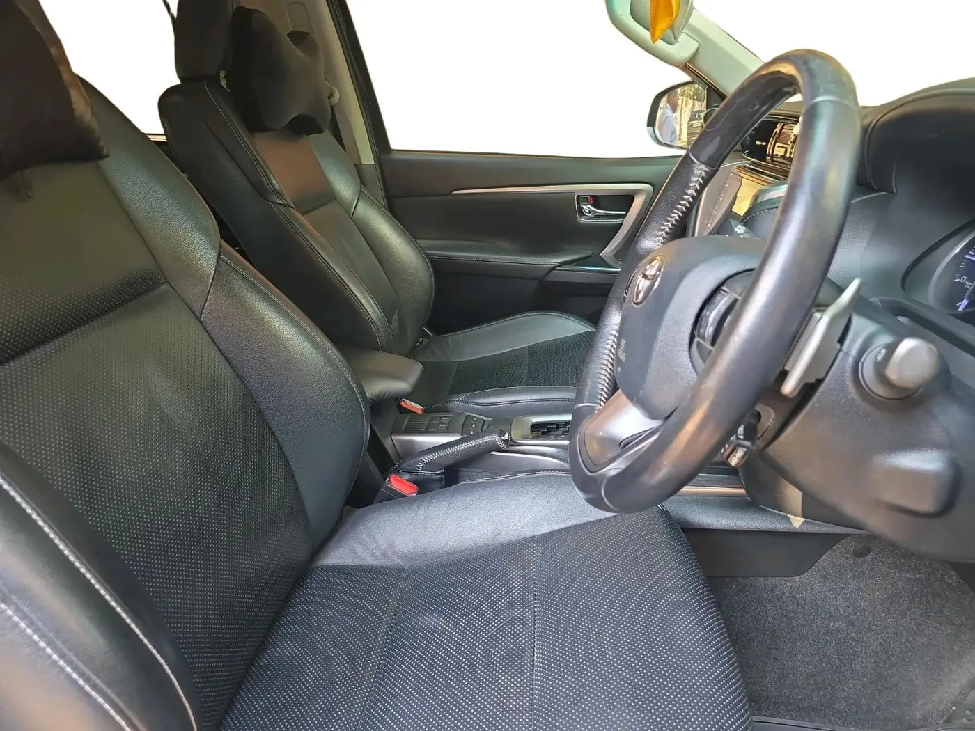 2021 Toyota Fortuner 4X2 AT 2.8 DIESEL, Diesel, Automatic, 95,983 km, interior
