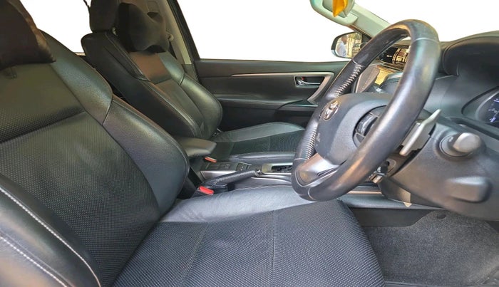 2021 Toyota Fortuner 4X2 AT 2.8 DIESEL, Diesel, Automatic, 95,983 km, interior