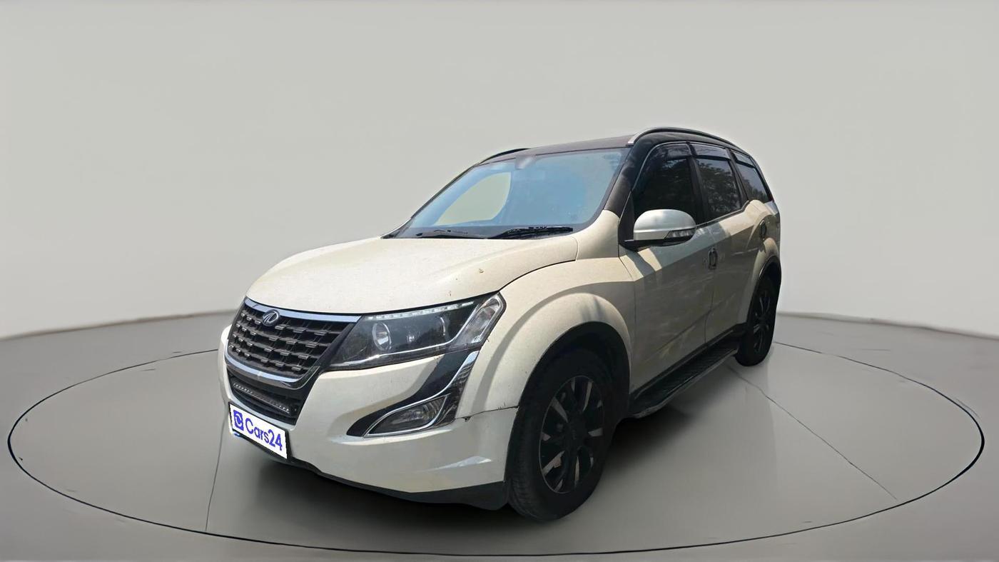 2019 Mahindra XUV500 W11 AT, Diesel, Automatic, 1,35,454 km, exterior