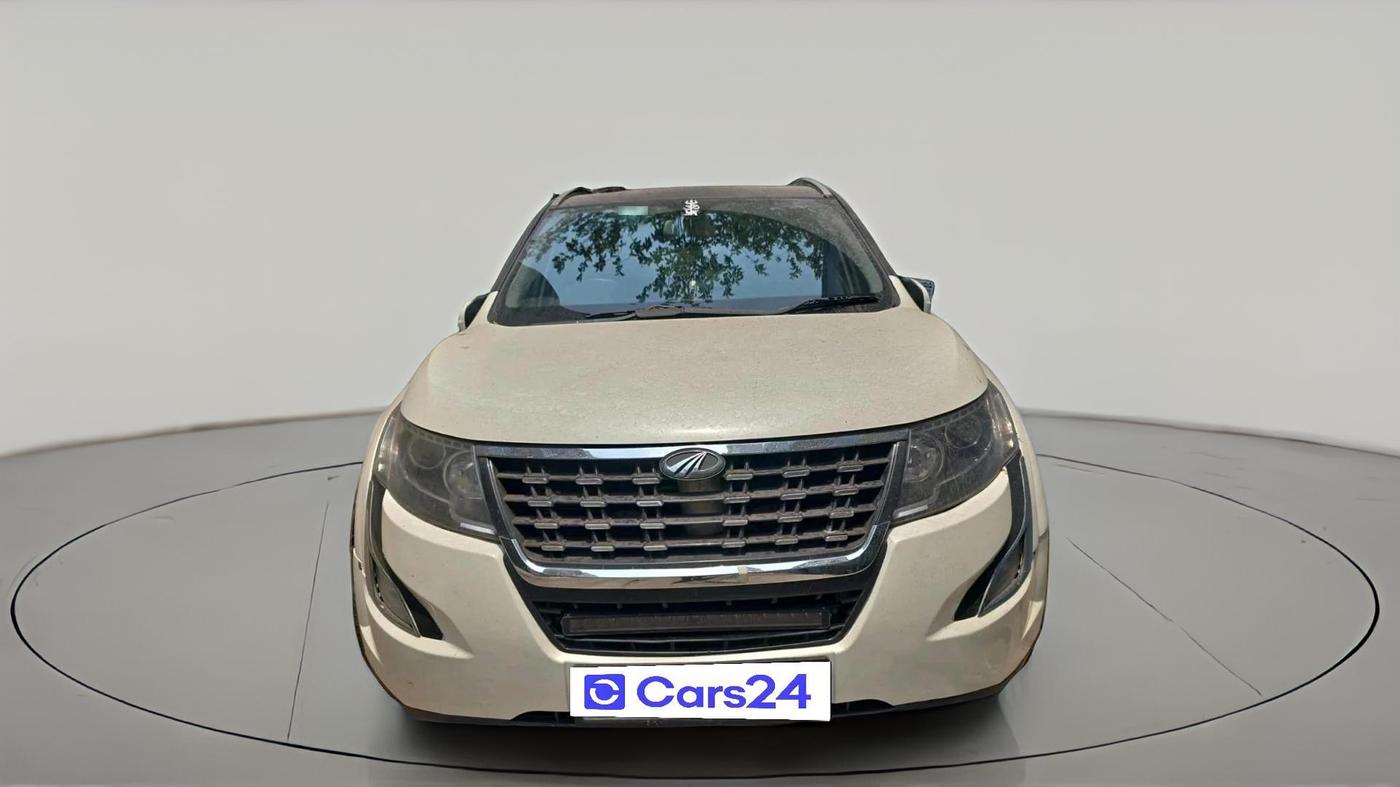 2019 Mahindra XUV500 W11 AT, Diesel, Automatic, 1,35,454 km, exterior
