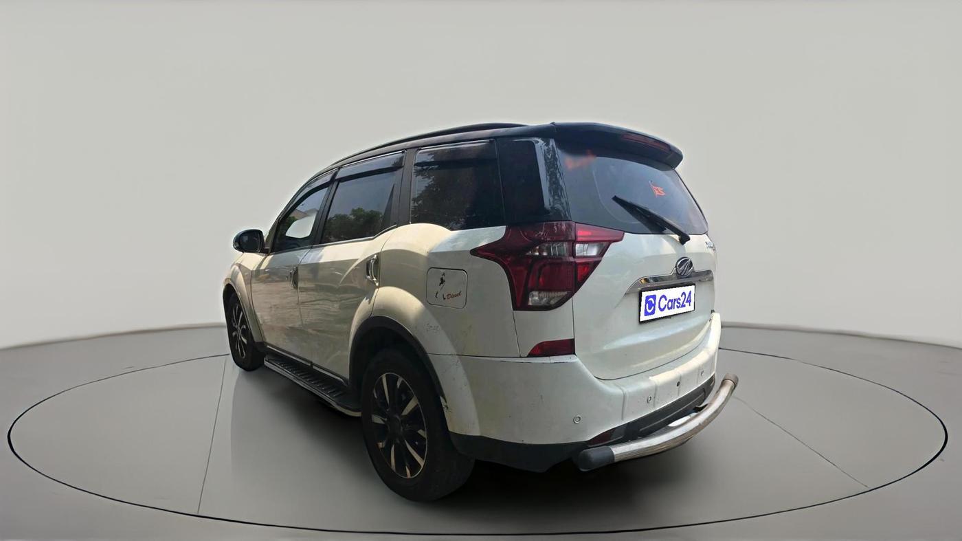 2019 Mahindra XUV500 W11 AT, Diesel, Automatic, 1,35,454 km, exterior