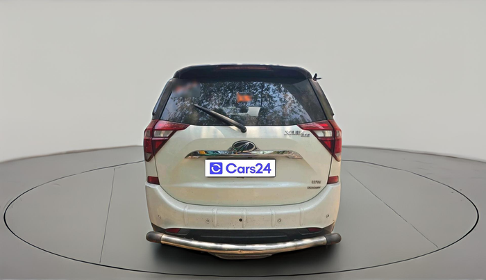 2019 Mahindra XUV500 W11 AT, Diesel, Automatic, 1,35,454 km, exterior