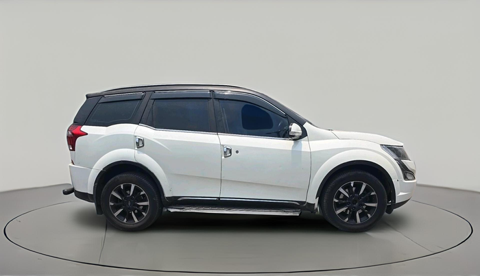 2019 Mahindra XUV500 W11 AT, Diesel, Automatic, 1,35,454 km, exterior
