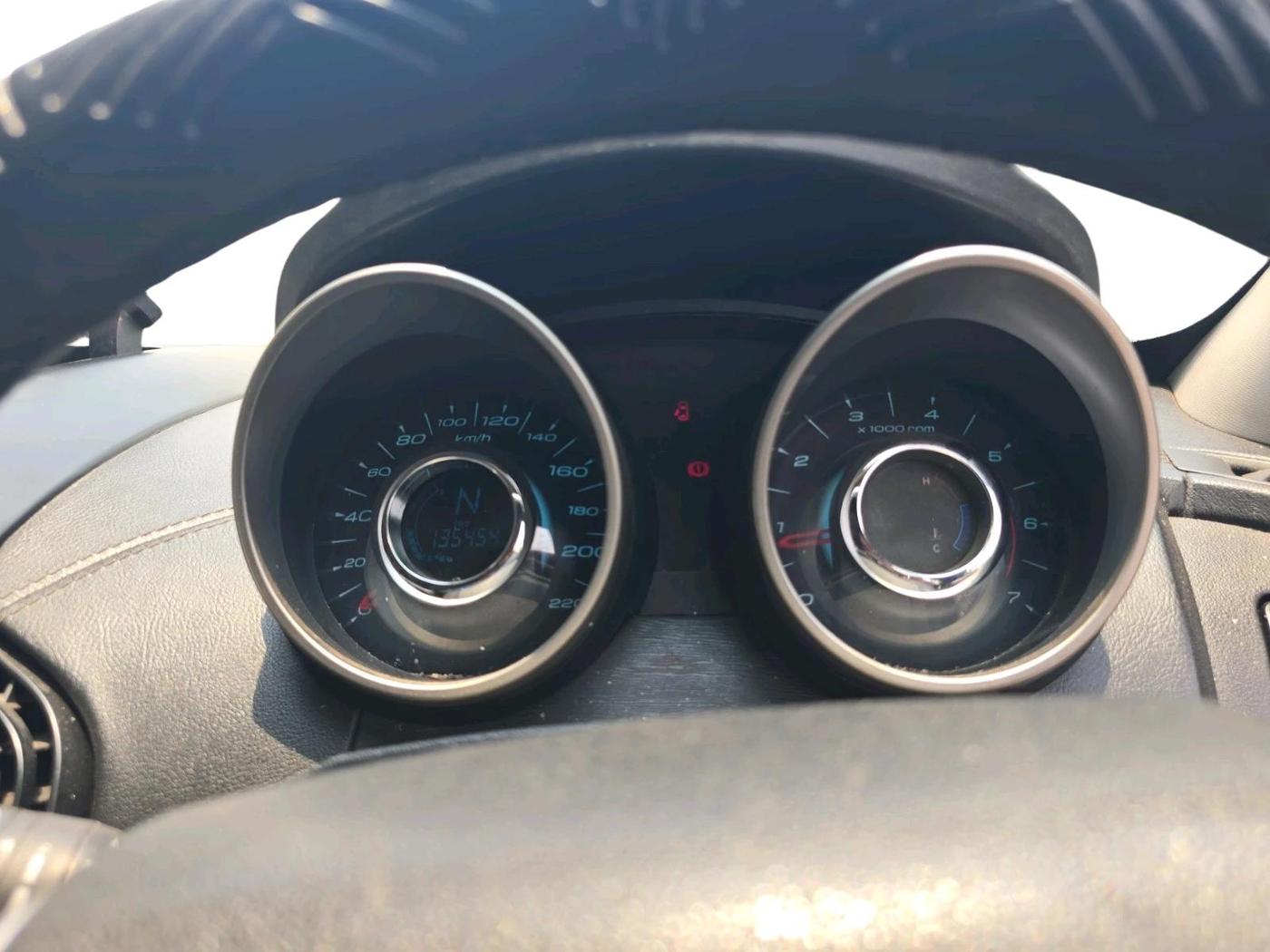 2019 Mahindra XUV500 W11 AT, Diesel, Automatic, 1,35,454 km, interior
