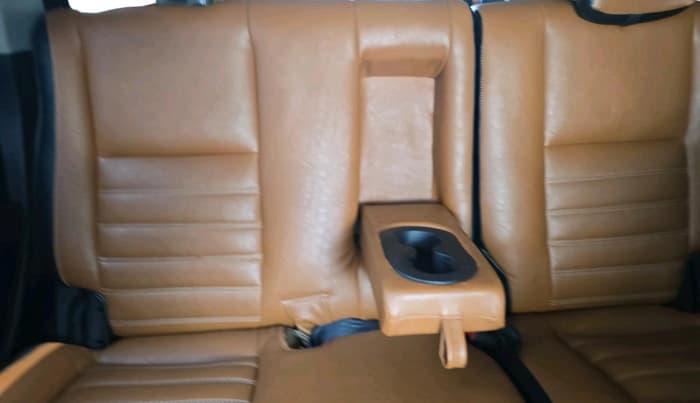 2019 Mahindra XUV500 W11 AT, Diesel, Automatic, 1,35,454 km, interior