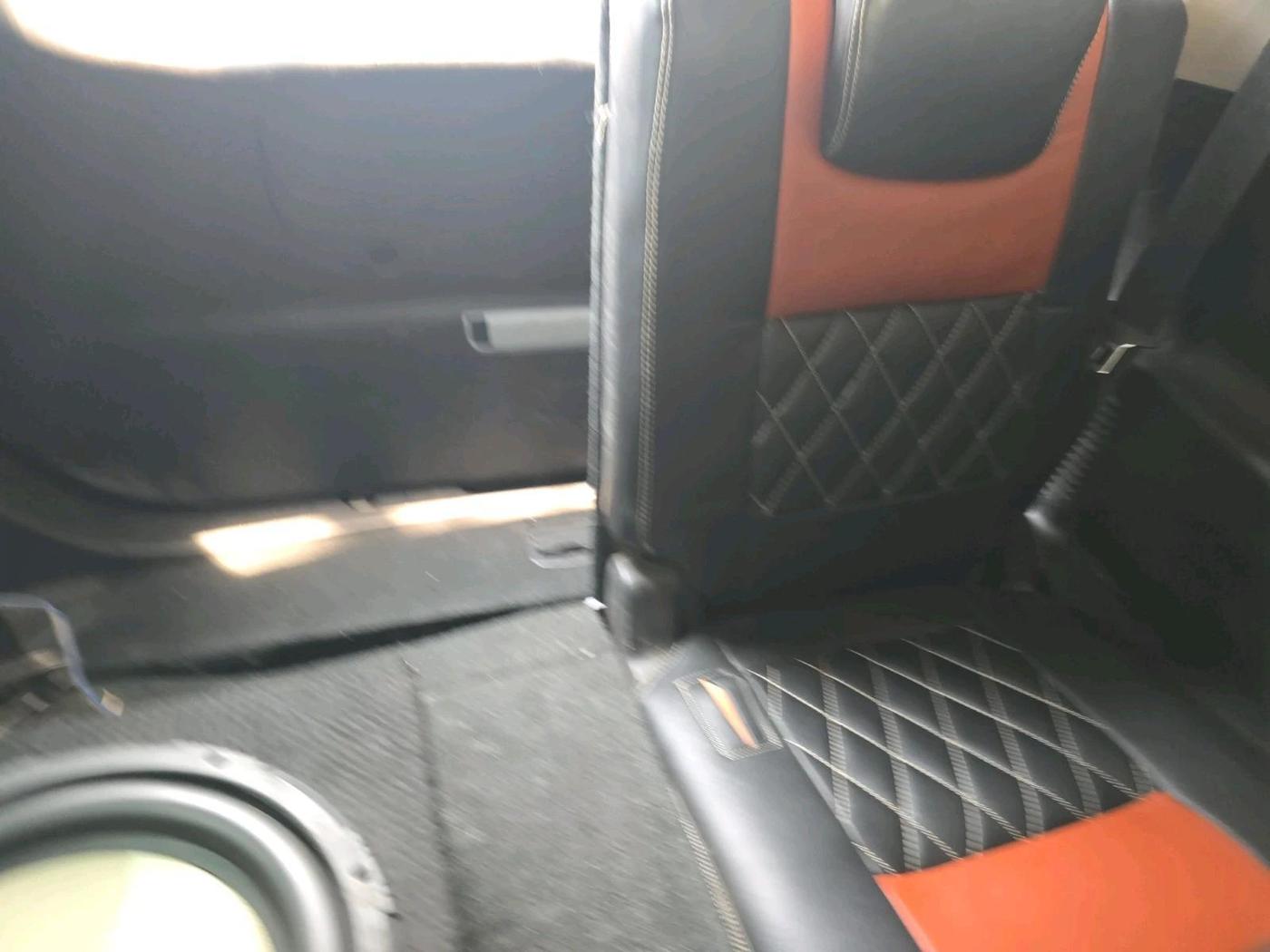 2019 Mahindra XUV500 W11 AT, Diesel, Automatic, 1,35,454 km, interior