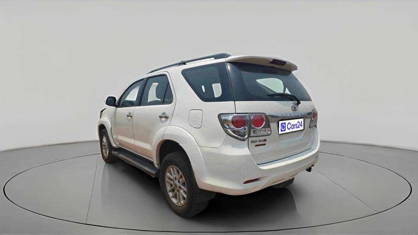 2014 Toyota Fortuner 3.0 4X2 AT, Diesel, Automatic, 1,23,121 km, exterior