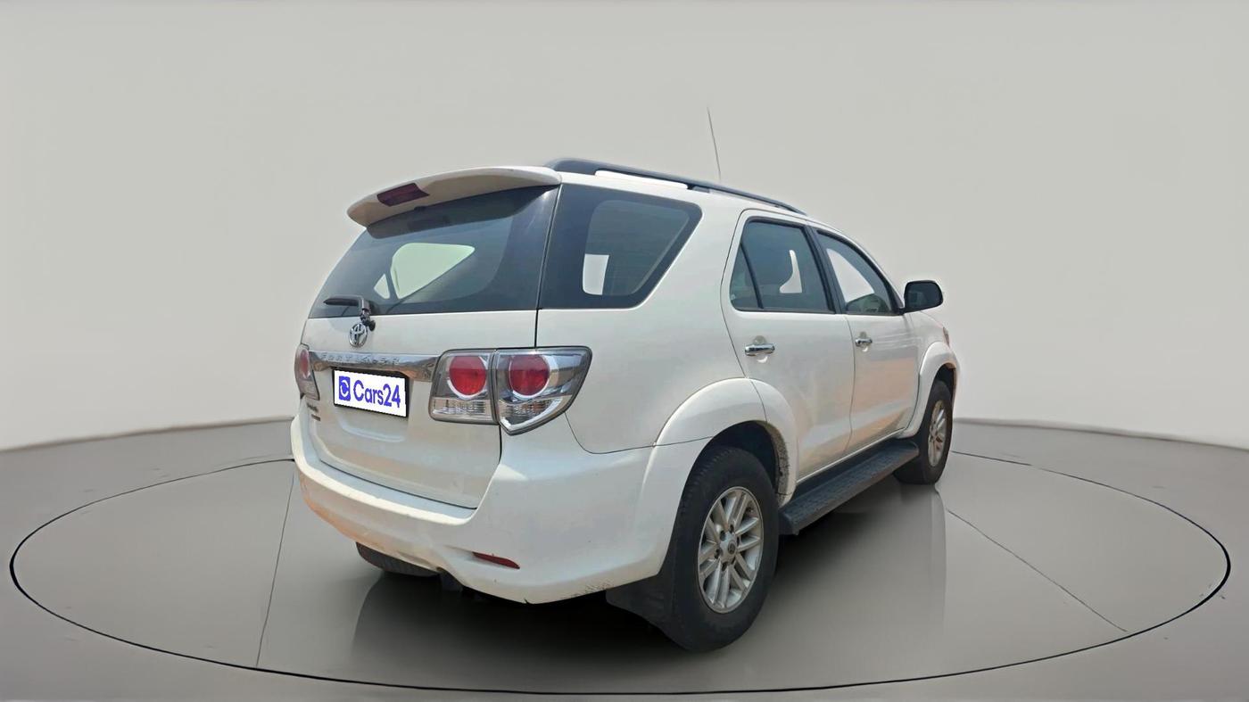 2014 Toyota Fortuner 3.0 4X2 AT, Diesel, Automatic, 1,23,121 km, exterior