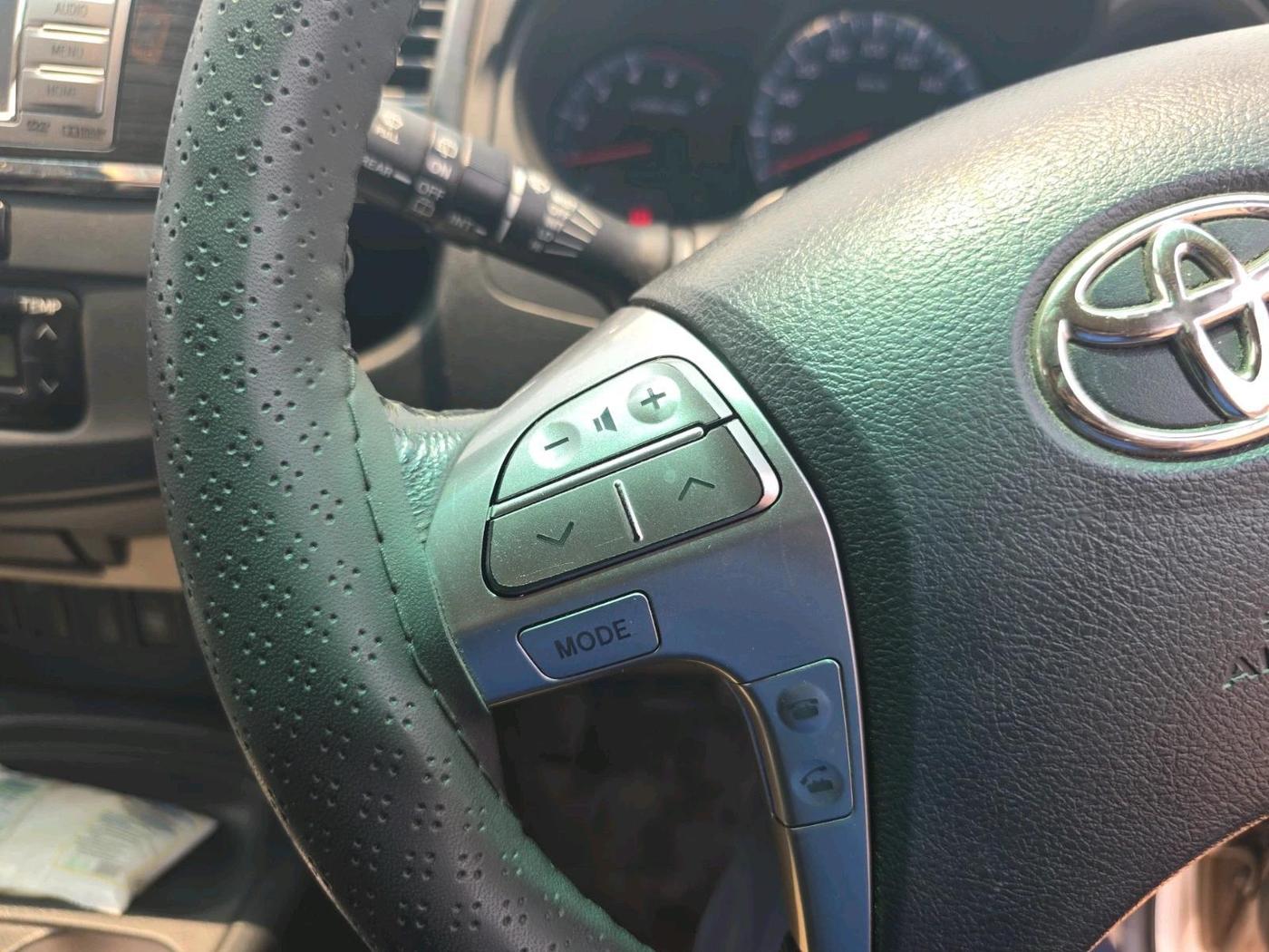 2014 Toyota Fortuner 3.0 4X2 AT, Diesel, Automatic, 1,23,121 km, interior