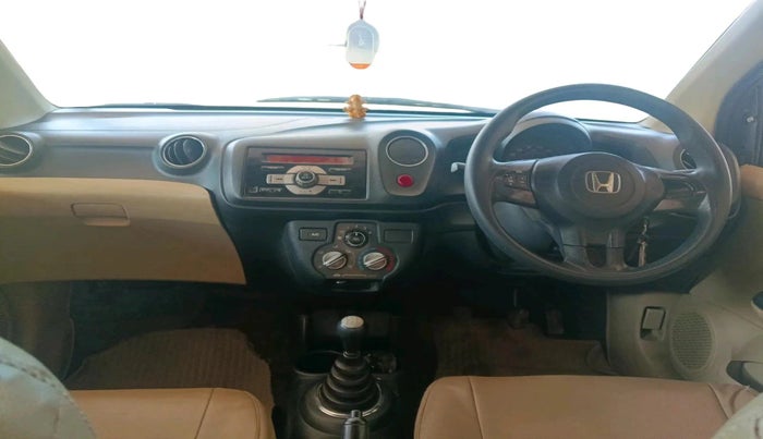 2015 Honda Amaze 1.5L I-DTEC S, Diesel, Manual, 2,43,376 km, interior
