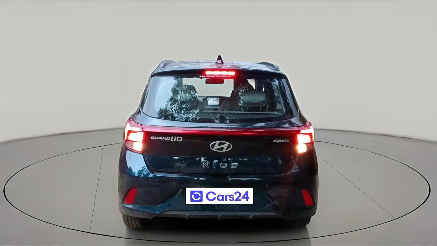 2025 Hyundai GRAND I10 NIOS Sportz (O) 1.2 Kappa AMT, Petrol, Automatic, 2,104 km, exterior