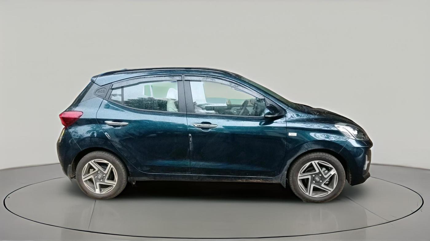 2025 Hyundai GRAND I10 NIOS Sportz (O) 1.2 Kappa AMT, Petrol, Automatic, 2,104 km, exterior
