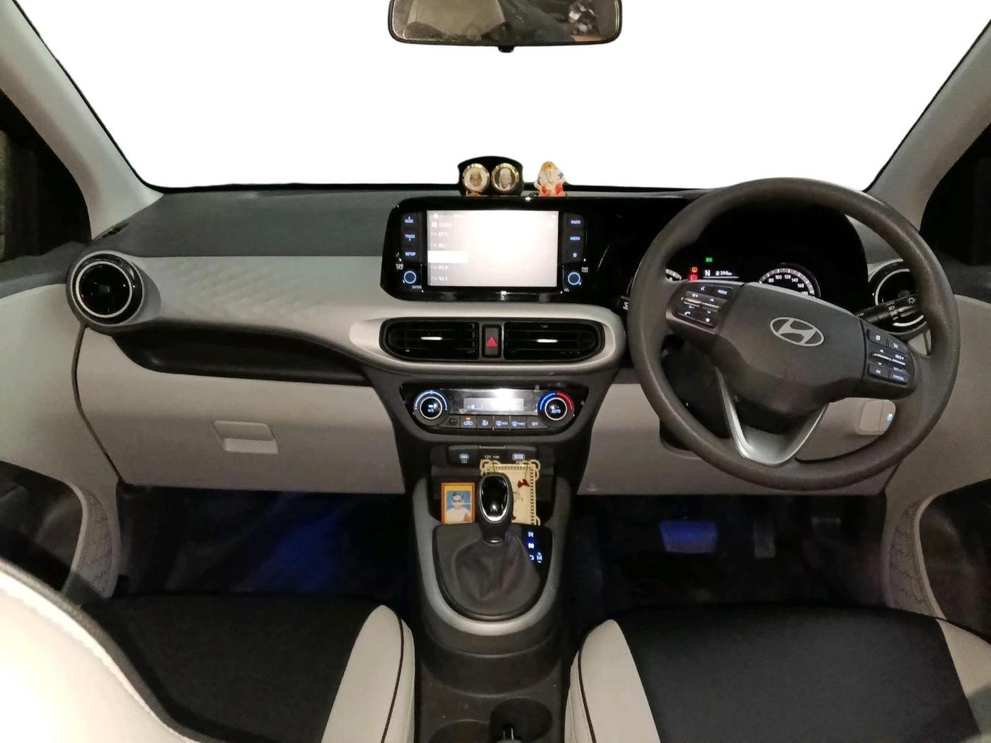 2025 Hyundai GRAND I10 NIOS Sportz (O) 1.2 Kappa AMT, Petrol, Automatic, 2,104 km, interior