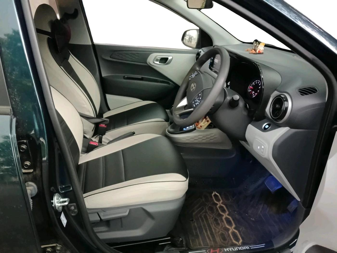 2025 Hyundai GRAND I10 NIOS Sportz (O) 1.2 Kappa AMT, Petrol, Automatic, 2,104 km, interior