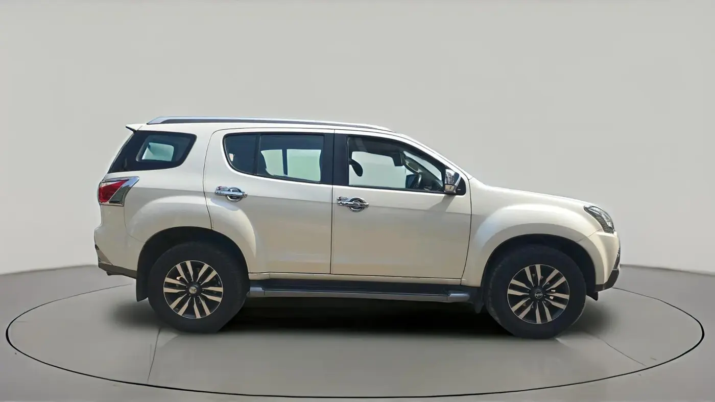 2018 ISUZU MU-X 4x2 AT, Diesel, Automatic, 1,29,500 km, exterior