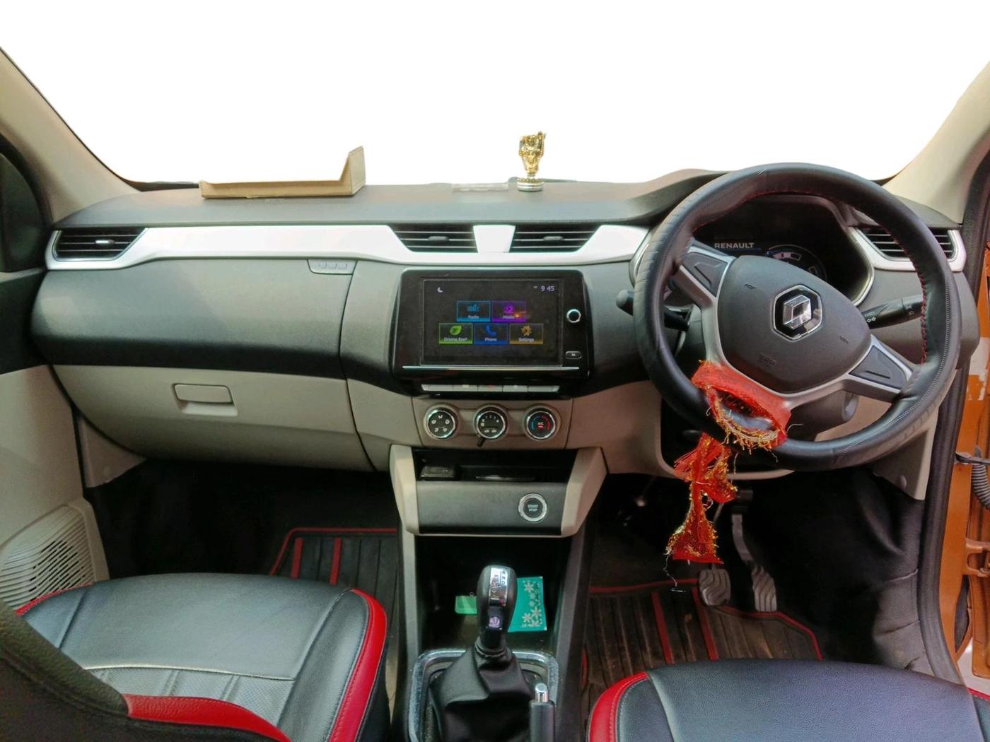 2020 Renault TRIBER RXZ AMT, Petrol, Automatic, 52,897 km, interior