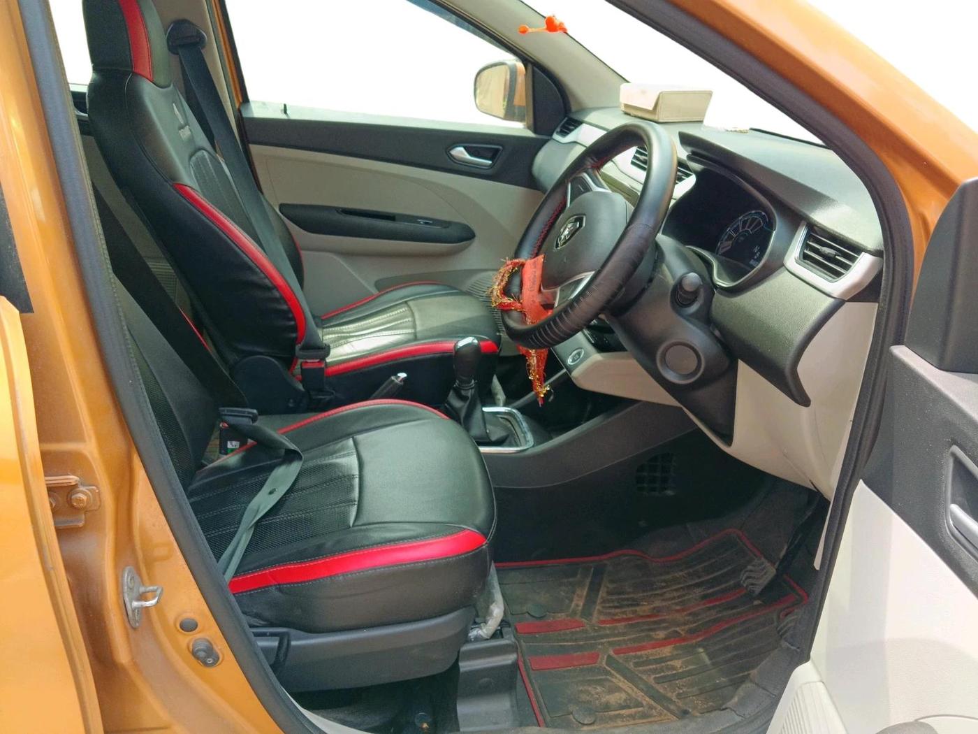 2020 Renault TRIBER RXZ AMT, Petrol, Automatic, 52,897 km, interior
