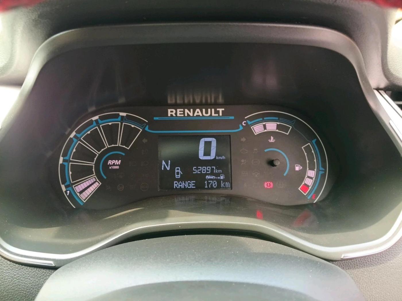 2020 Renault TRIBER RXZ AMT, Petrol, Automatic, 52,897 km, interior