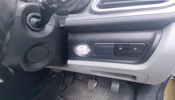 2020 Tata ALTROZ XZ DIESEL, Diesel, Manual, 90,776 km, interior