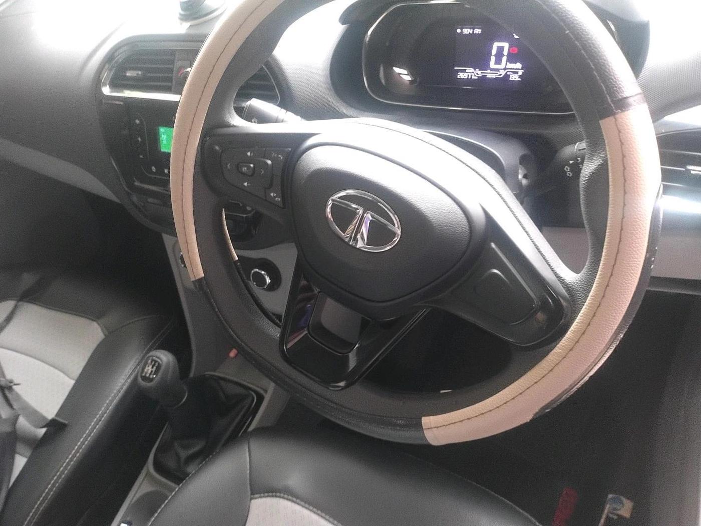 2021 Tata Tiago XT PETROL, Petrol, Manual, 26,977 km, interior