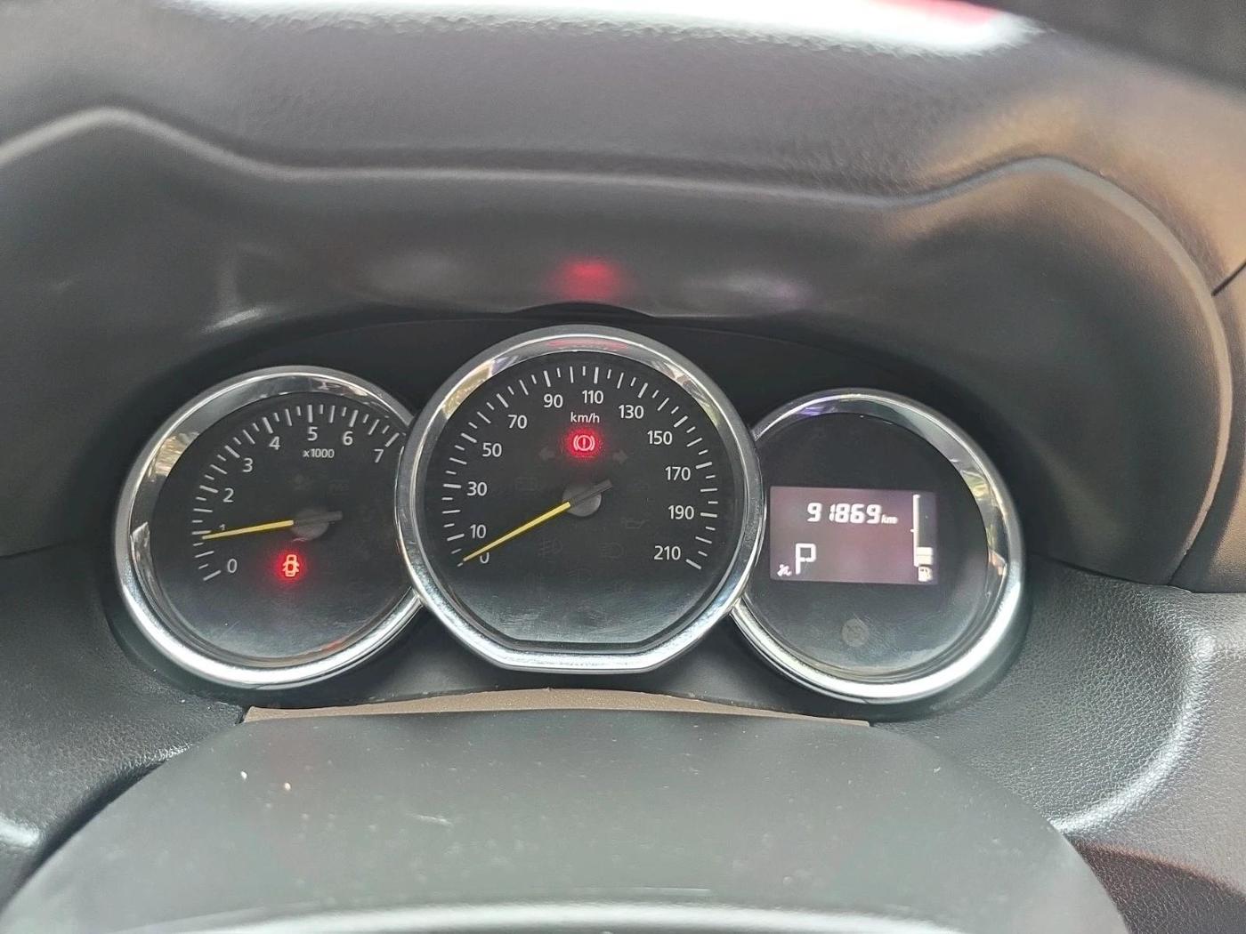 2019 Renault Duster RXS CVT, Petrol, Automatic, 91,869 km, interior
