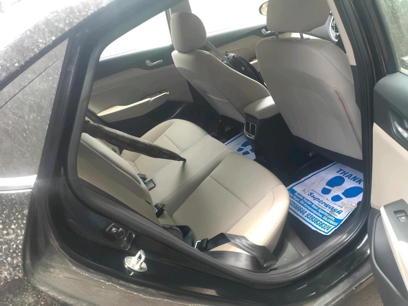 2022 Hyundai Verna SX 1.5 VTVT, Petrol, Manual, 18,516 km, interior