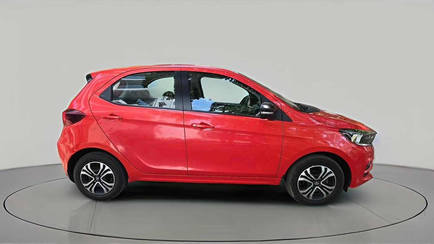 2023 Tata Tiago XTA PETROL, Petrol, Automatic, 16,071 km, exterior