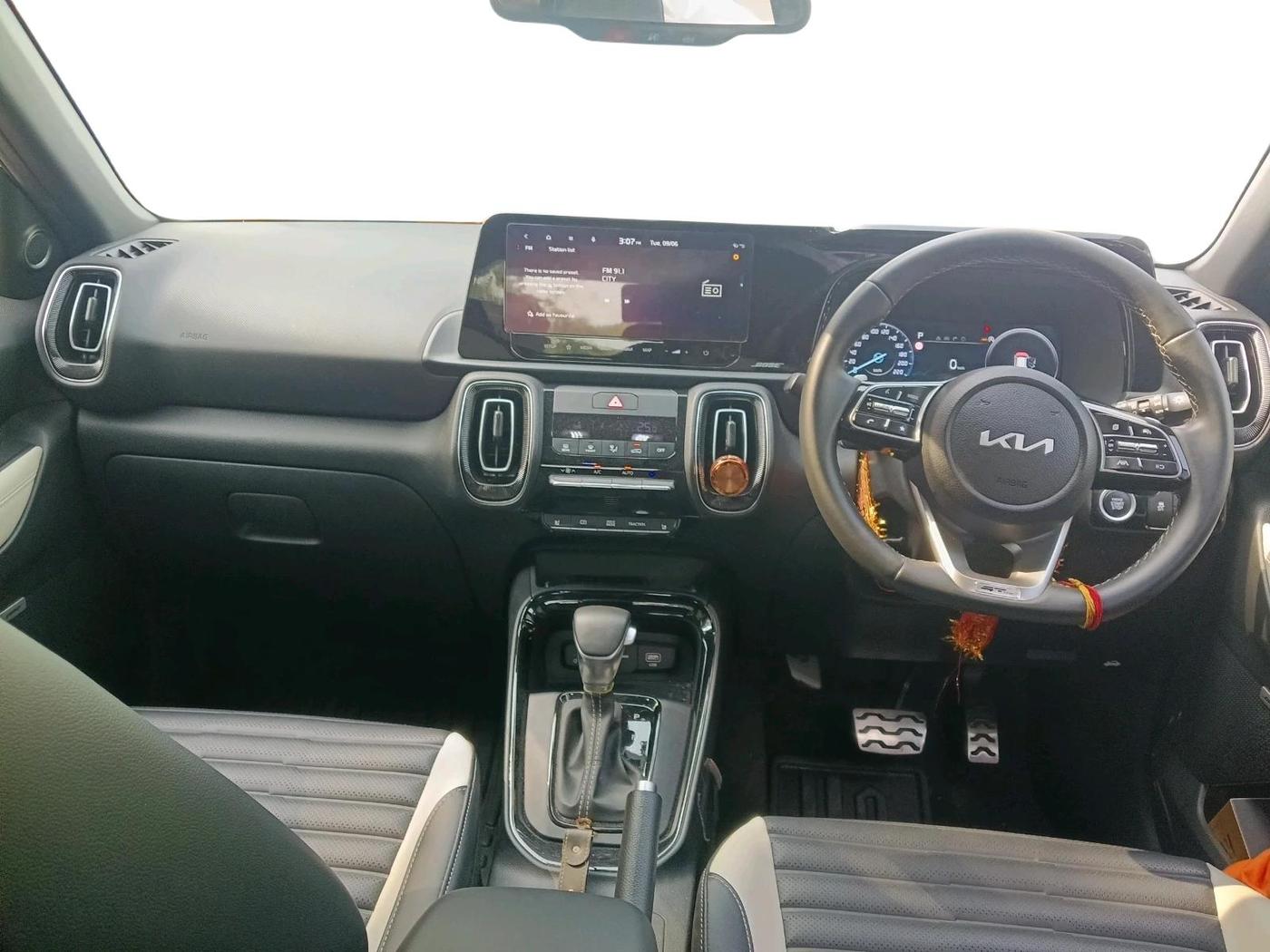 2024 KIA SONET GTX PLUS 1.5 DIESEL AT, Diesel, Automatic, 10,411 km, interior