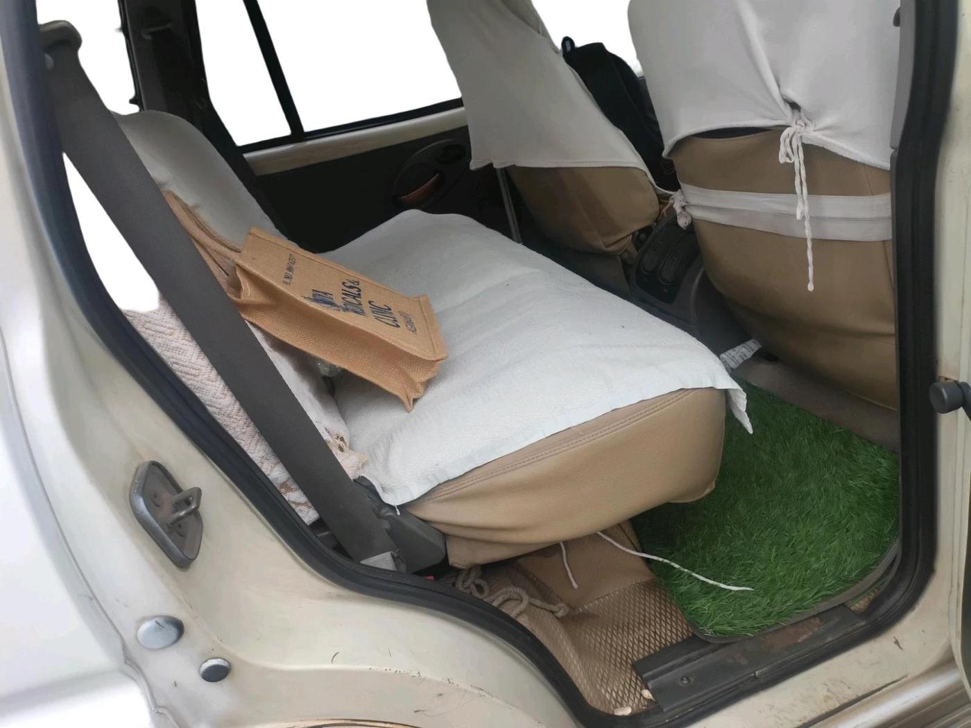 2012 Mahindra Scorpio EX M2DI, Diesel, Manual, 2,18,478 km, interior