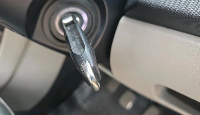 2016 Tata Tiago XZ PETROL, Petrol, Manual, 75,653 km, interior