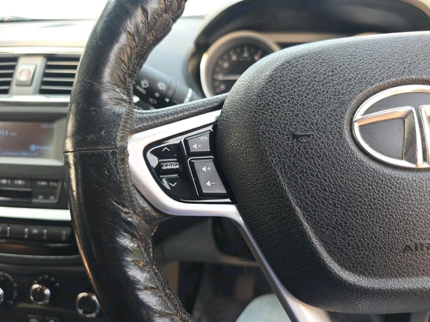 2016 Tata Tiago XZ PETROL, Petrol, Manual, 75,653 km, interior