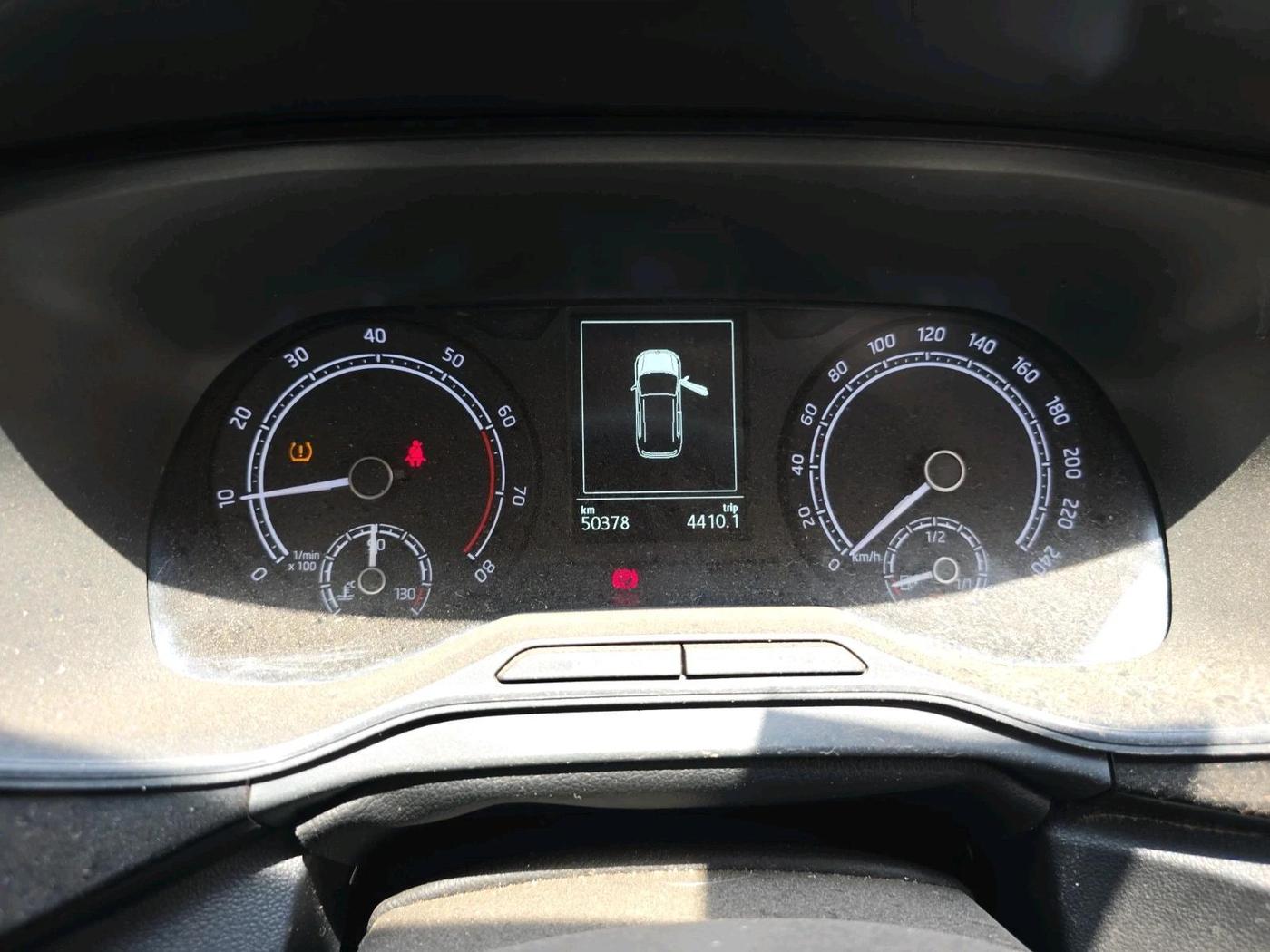 2021 Skoda KUSHAQ STYLE 1.0L TSI MT, Petrol, Manual, 55,000 km, interior