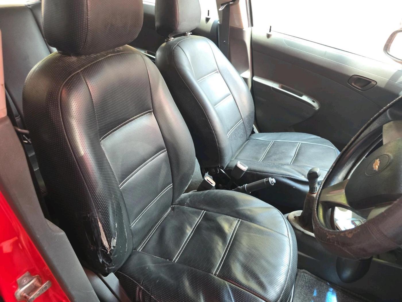 2011 Chevrolet Beat LS DIESEL, Diesel, Manual, 1,06,379 km, interior