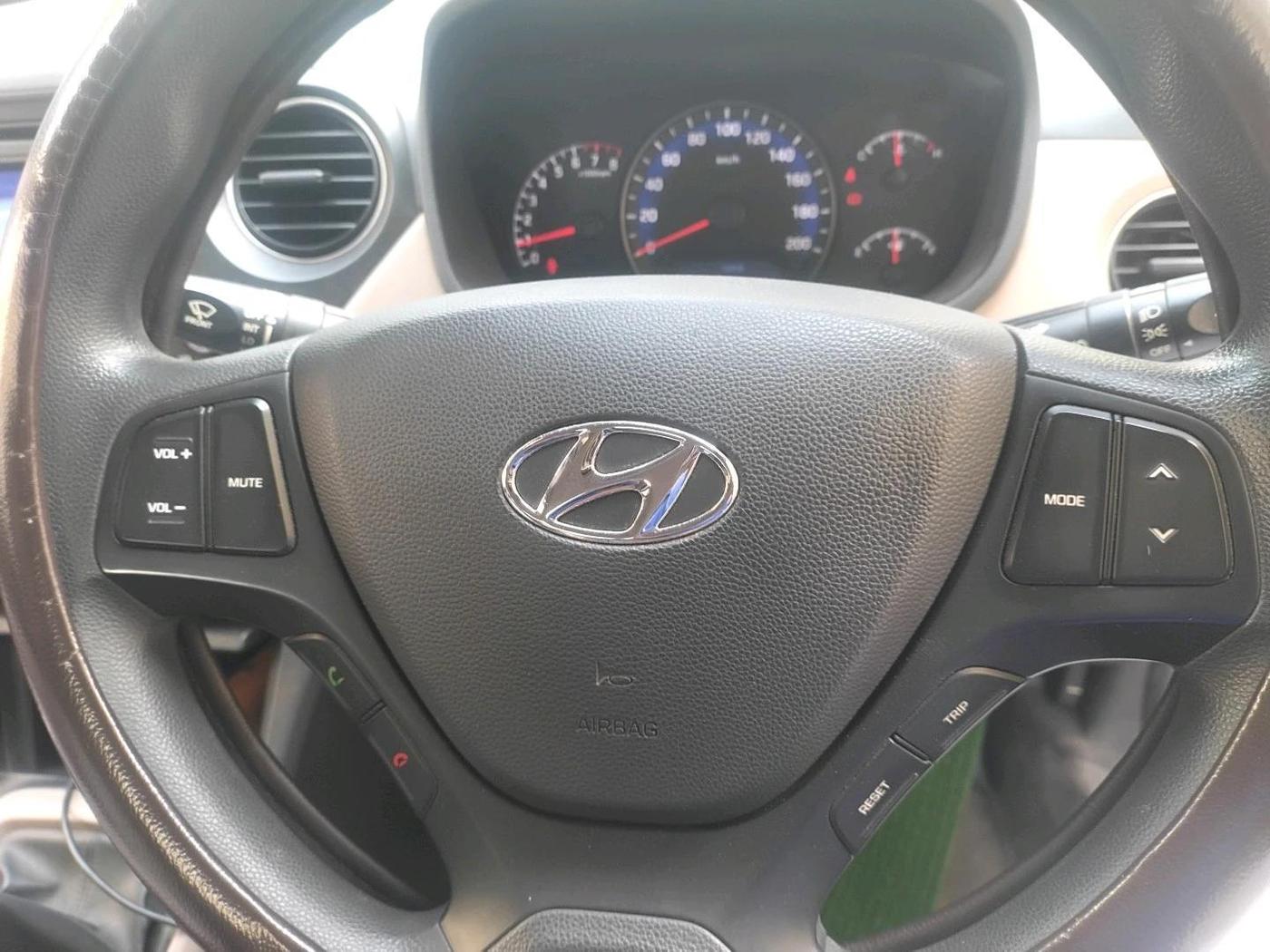 2015 Hyundai Xcent SX 1.2, Petrol, Manual, 34,978 km, interior