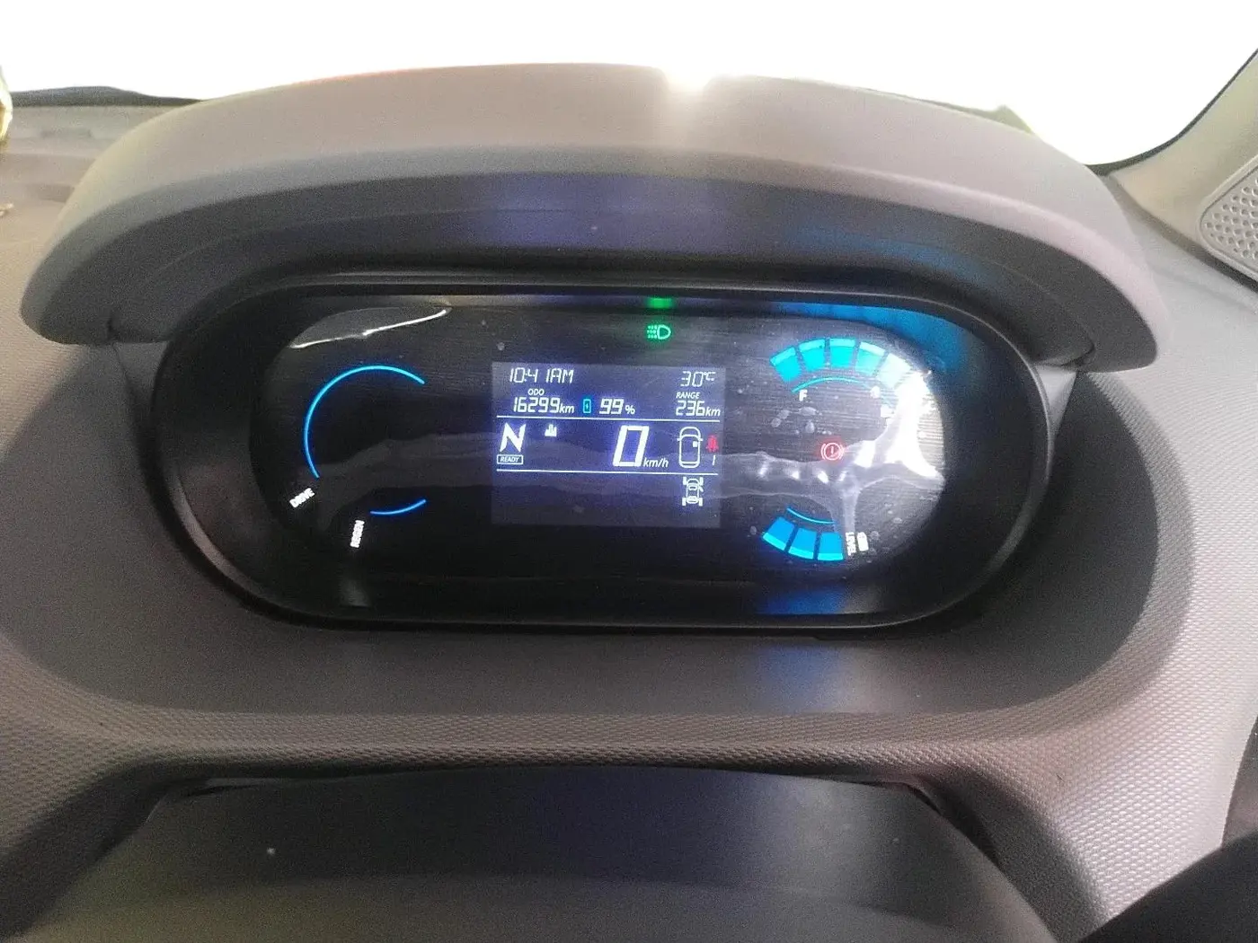 2025 Tata TIAGO EV XZ PLUS TECH LUX LONG RANGE, Electric, Automatic, 16,299 km, interior