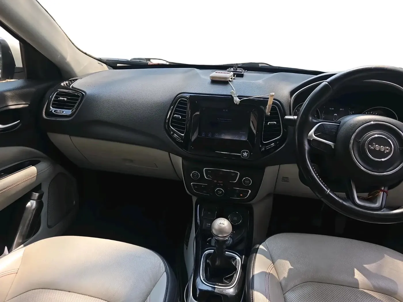 2017 Jeep Compass LIMITED 2.0 DIESEL 4X4, Diesel, Manual, 1,43,089 km, interior