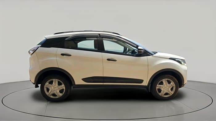 2023 Tata NEXON XM PETROL, Petrol, Manual, 1,27,953 km, exterior