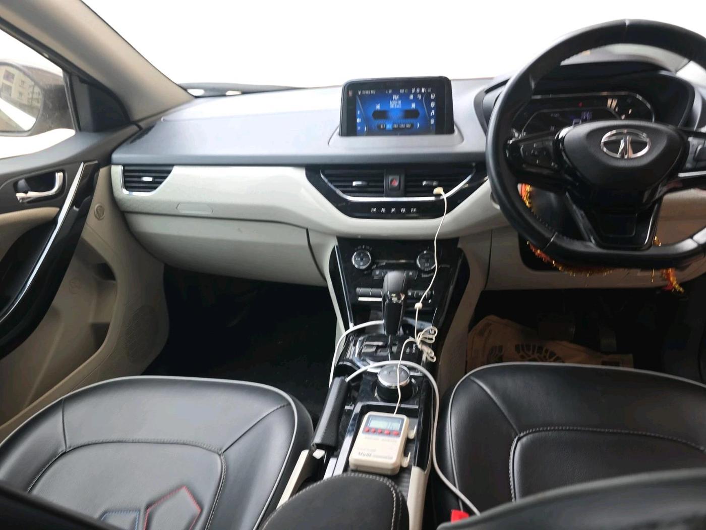 2023 Tata NEXON XZA PLUS SUNROOF PETROL, Petrol, Automatic, 24,845 km, interior
