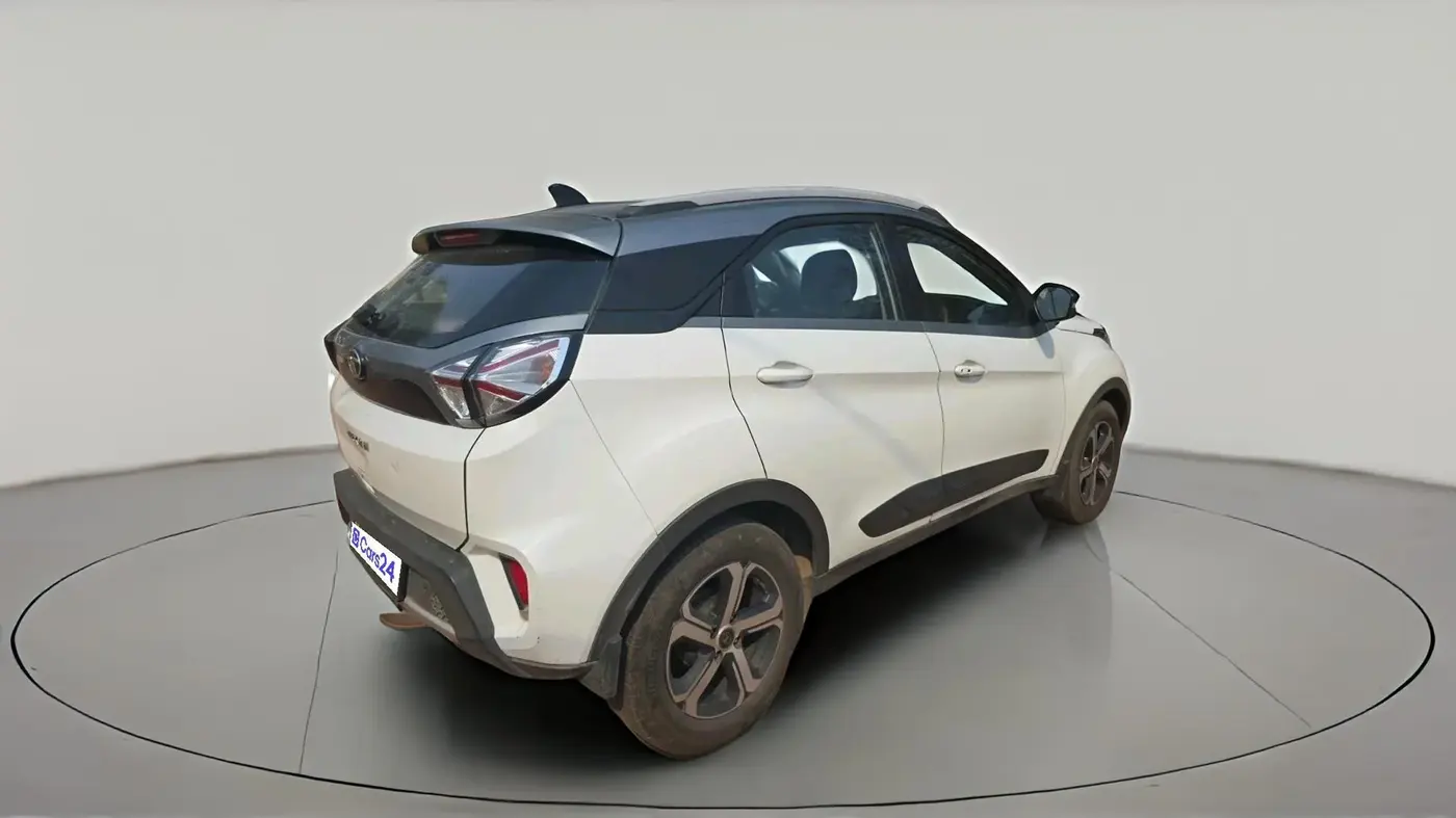 2022 Tata NEXON XZA PLUS DIESEL, Diesel, Automatic, 1,90,226 km, exterior