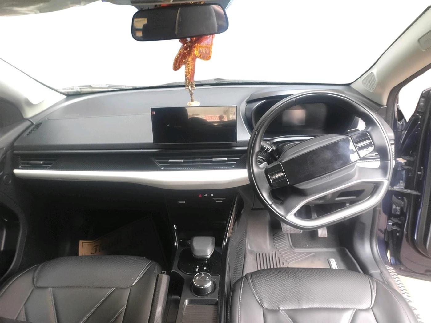 2025 Tata Curvv Creative S 1.2 Petrol 7DCA, Petrol, Automatic, 8,965 km, interior